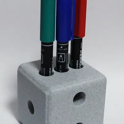 Chỗ cắm bút hình hộp vuông