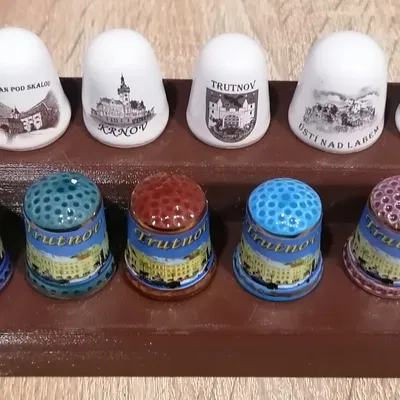 Giá Đỡ Kim May Vá Treo Tường