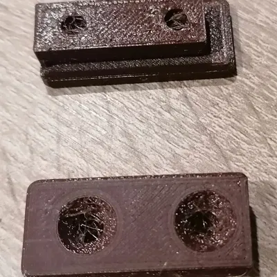 Giá Đỡ Kim May Vá Treo Tường