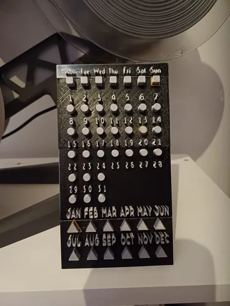 Lịch có vòng xoay cho văn phòng hoặc bàn làm việc - Image 3