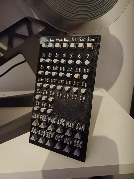 Lịch có vòng xoay cho văn phòng hoặc bàn làm việc - Image 4