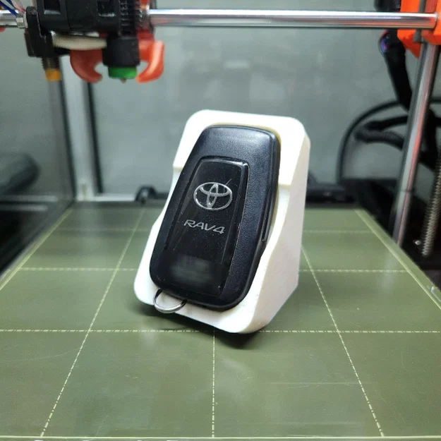 Giá Đỡ Chìa Khóa Xe Toyota - Image 1