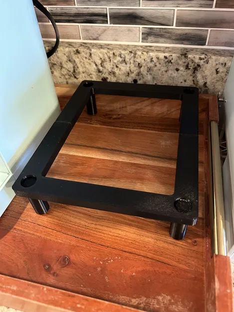 Chân Đế Nâng Khay Đựng 36 Viên Cà Phê Kcup Nifty 3 Ngăn - Image 1