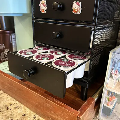 Chân Đế Nâng Khay Đựng 36 Viên Cà Phê Kcup Nifty 3 Ngăn