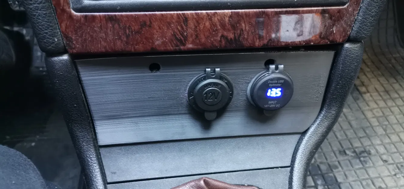 Giá đỡ tẩu thuốc Opel Astra G thay thế có cổng USB/sạc - Image 1