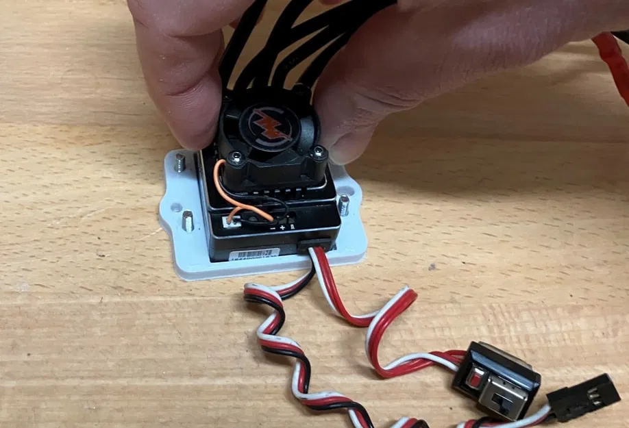 Giá đỡ cho Hobbywing XR10 ESC - Image 3
