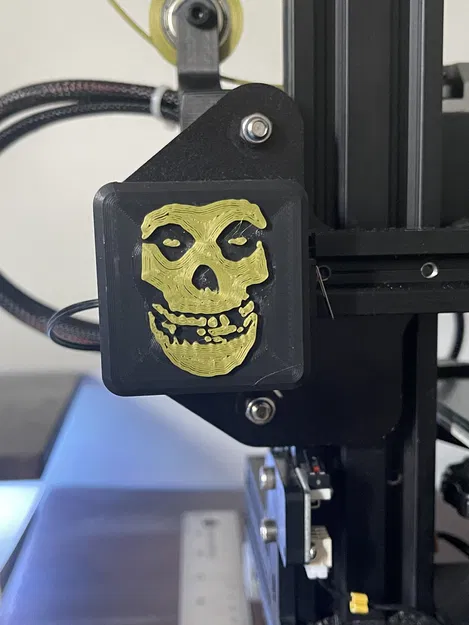 Ốp trục X chủ đề Misfits (có QR code) - Image 1