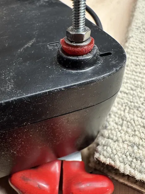 Chốt giữ sạc Makita V2 - Image 5