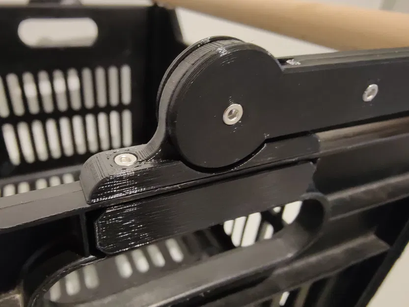 Tay Cầm Gập Xuống Cho Thùng Urban Proof - Image 2