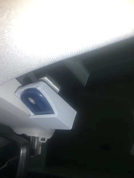 Móc Gắn Remote Cửa Cổng Xe Hơi - Image 1