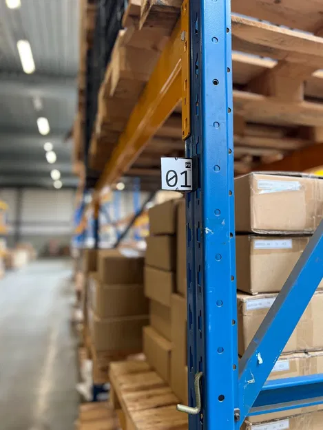 Khay Đựng Nhãn Cho Kệ Pallet Kho - Image 1