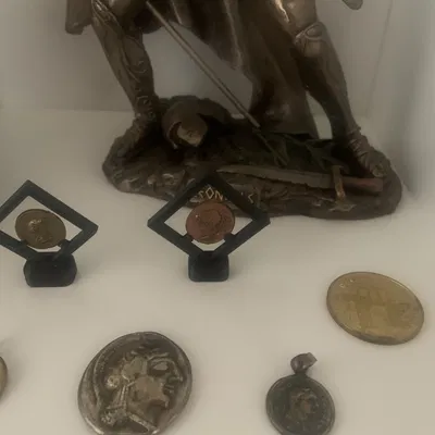 Chân Đế Trưng Bày Tiền Cổ