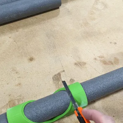 Dụng Cụ Hỗ Trợ Cắt / Cutting Aid