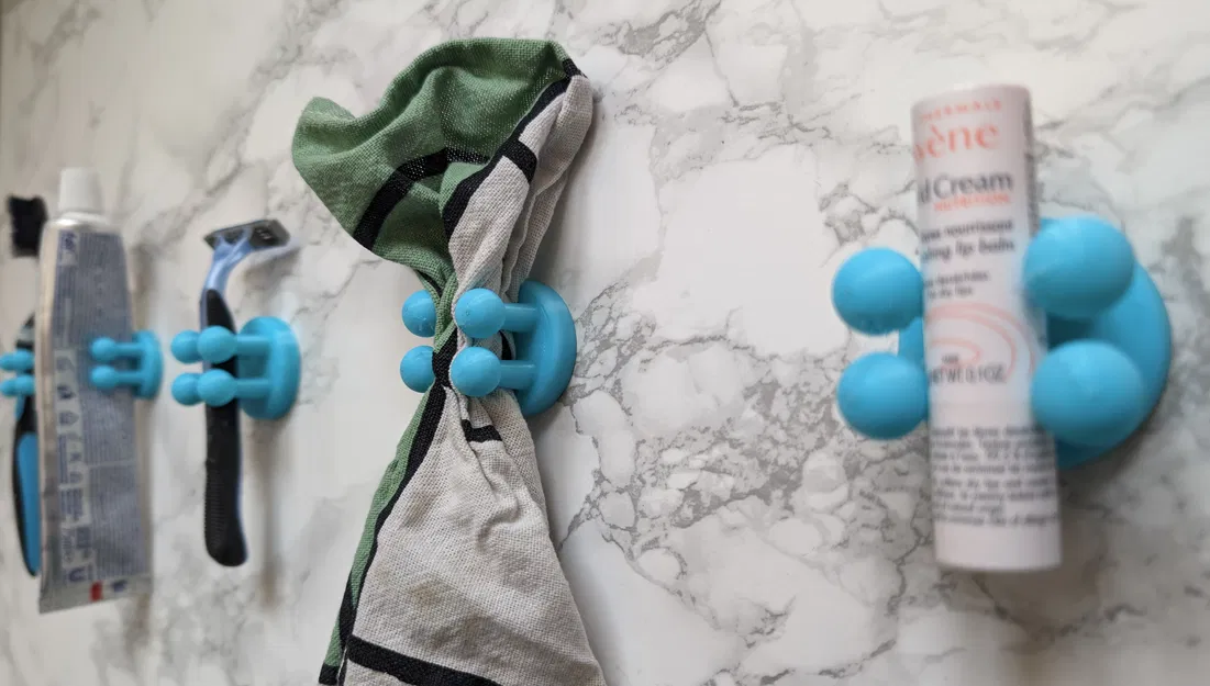 Móc Nhựa TPU Linh Hoạt: Đa Dụng Tối Ưu Cho Mọi Nhu Cầu - Image 1