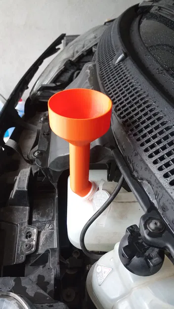 Phễu châm nước rửa kính Smart 451 - Image 1