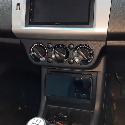 Giá Đỡ Điện Thoại Ngang Cho 2009 Suzuki Swift