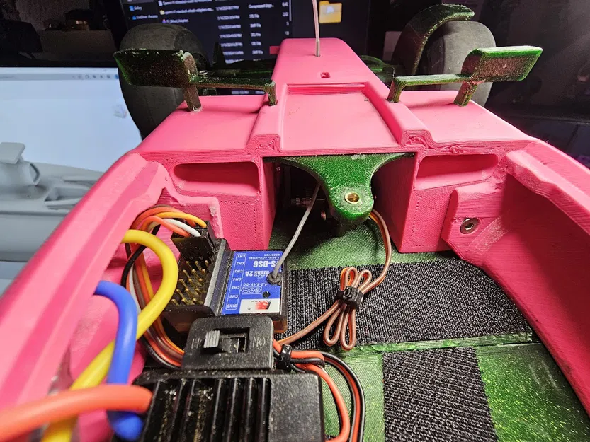 Mount Nắp Chêm Ren Cho Open RC F1 2023 - Image 1