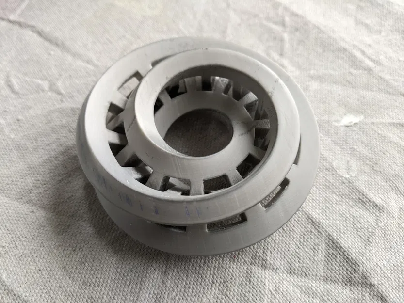 Dải Mobius Tự Giao Nhau - Image 1