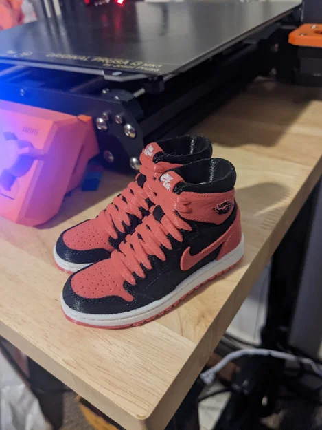 Mẫu In Nike Air Jordan 1 Bred Đa Sắc - Image 1