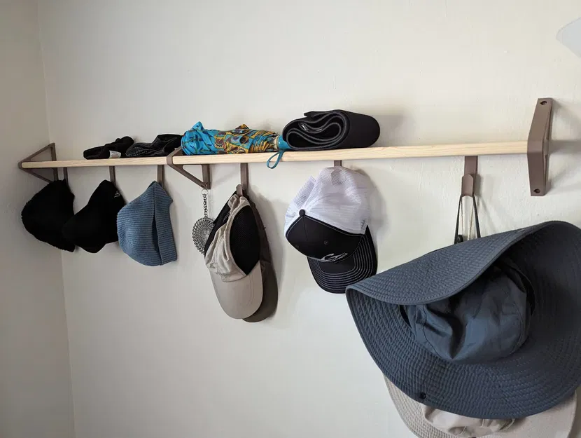 Pát Kệ và Móc Treo Đồ - Image 1