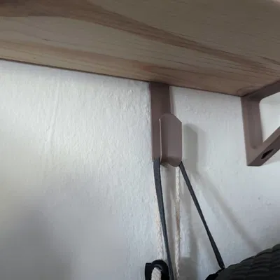 Pát Kệ và Móc Treo Đồ