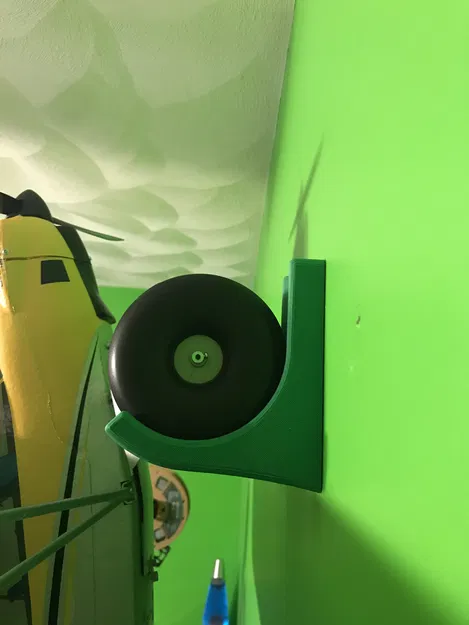 Giá Treo Máy Bay RC Lên Tường - Image 1