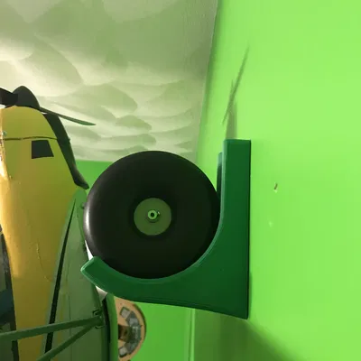 Giá Treo Máy Bay RC Lên Tường