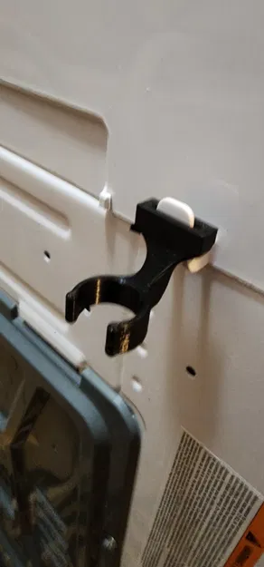 Kẹp ống cho máy giặt di động Black & Decker - Image 3