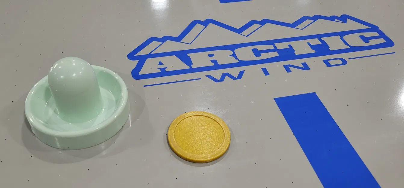 Bàn Air Hockey Dynamo Arctic Wind - Trái Banh - Image 1