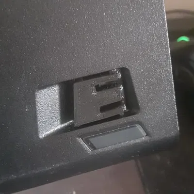 Chân kê Corsair Strafe RGB Mk.2