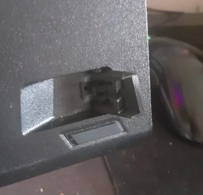 Chân kê Corsair Strafe RGB Mk.2 - Image 2