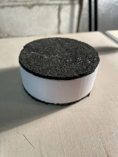 Chó Kẹp Bàn / Bench Dogs - Image 2