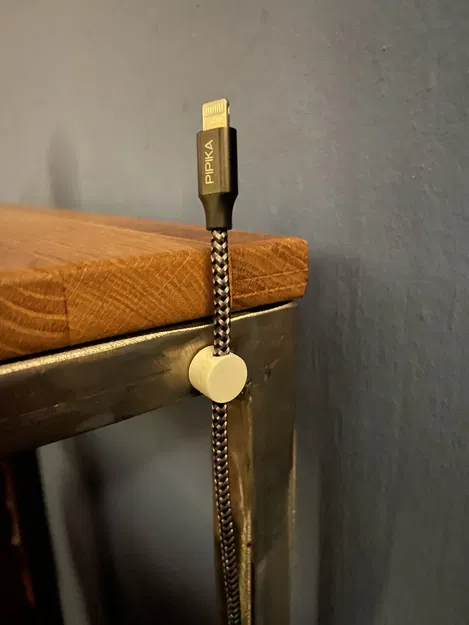 Kẹp nam châm cho dây sạc - Image 2