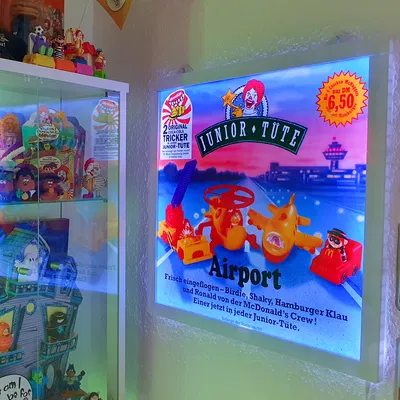 Khung Trưng Bày Cho Translite McDonalds