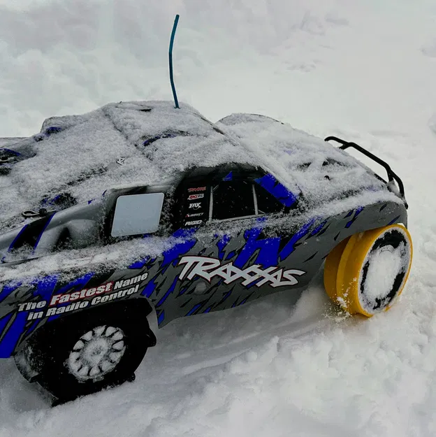 Chụp Lốp Tuyết Có Gân Cho Traxxas Slash 2WD - Image 1