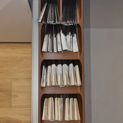 Khay Dao Nĩa Tiết Kiệm Diện Tích