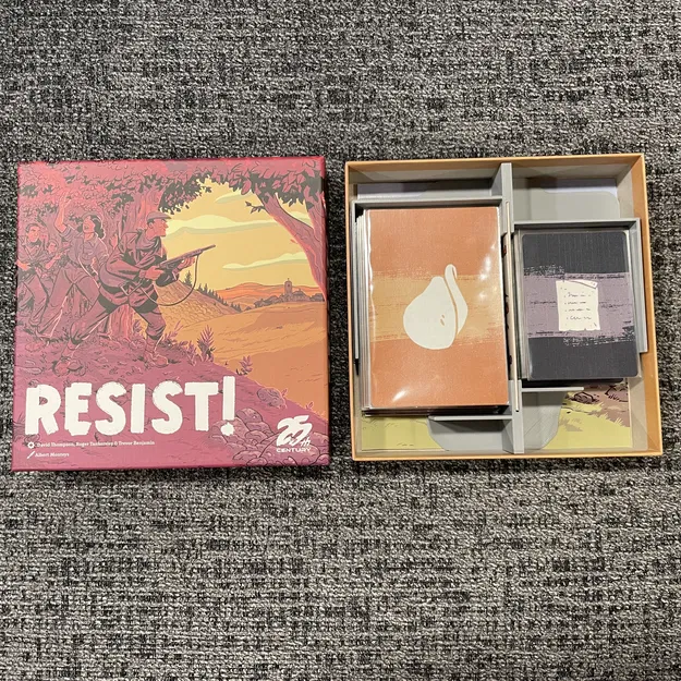 Khay Đựng Bài Resist! Hỗ Trợ Lá Bài Có Bọc - Image 1