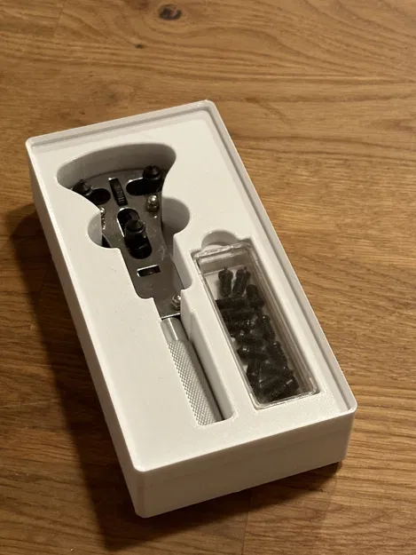 Kệ Giữ Dụng Cụ Mở Vỏ Đồng Hồ Gridfinity 4x2 - Image 1