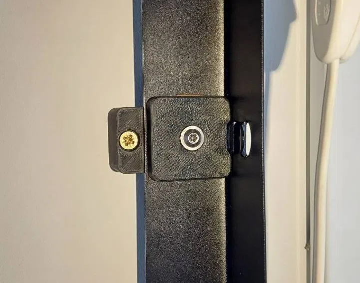 Giá đỡ tường kệ IKEA Bror - Image 1