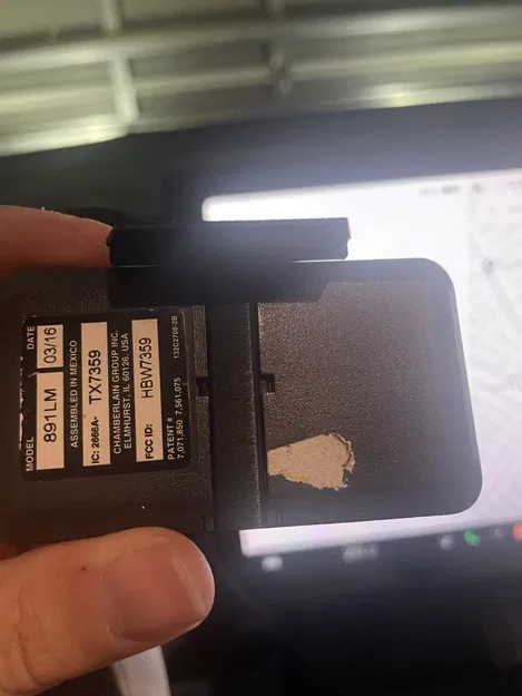 Giá Đỡ Mở Cửa Garage Tesla Kính Mái LiftMaster - In 1 Mảnh - Image 3