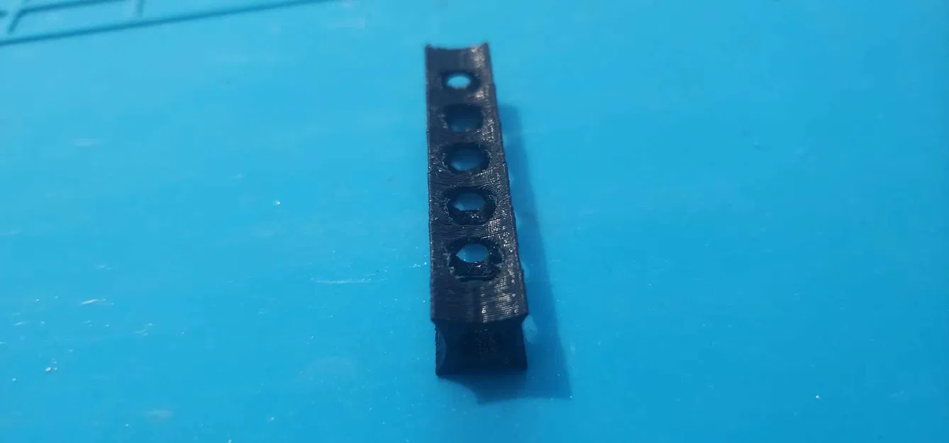 Kệ Giữ Pin 18650 Li-ion Cho 4 Pin - Image 4