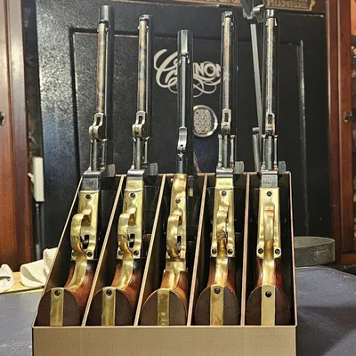 Giá Đỡ Súng Lục Remix