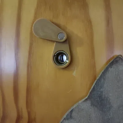 Lỗ Nhìn Xuyên Cửa Có Nam Châm