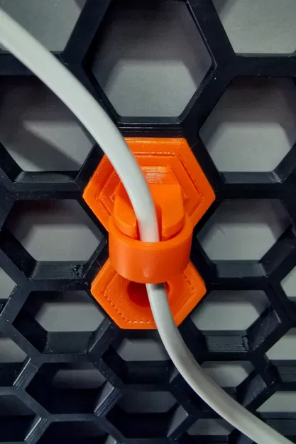 Kẹp giữ/Tổ chức cáp cho tường tổ ong (móc) CẬP NHẬT - Image 1