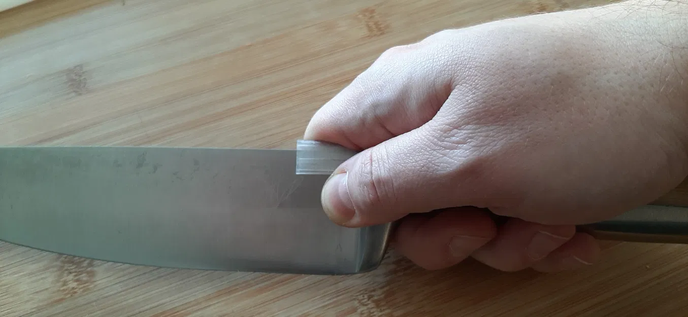 Chống Trầy Cạnh Dao Bếp - Image 1