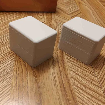 Hộp đựng người chơi Board Game Near and Far có nam châm