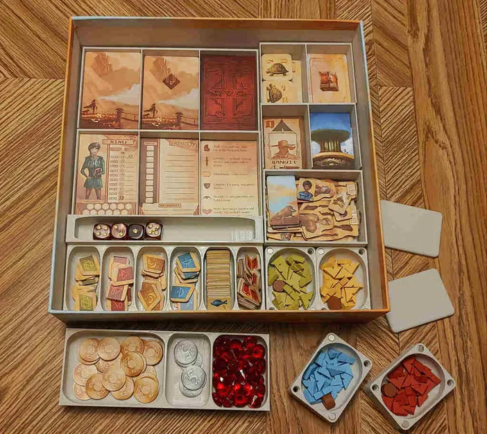 Hộp đựng người chơi Board Game Near and Far có nam châm - Image 4