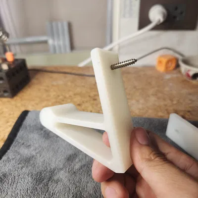 Móc Treo Nón Bảo Hiểm Lên Tường