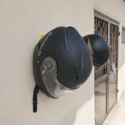 Móc Treo Nón Bảo Hiểm Lên Tường (Bản Lớn Hơn)