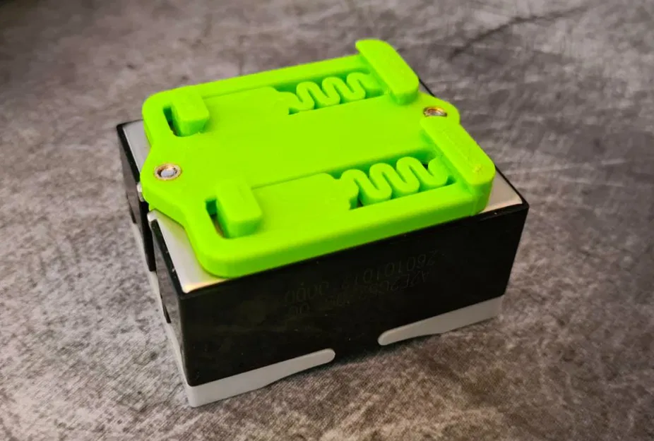 Giá đỡ ray DIN SSR theo chiều dọc (ren nhiệt ở mặt khác) - Image 1